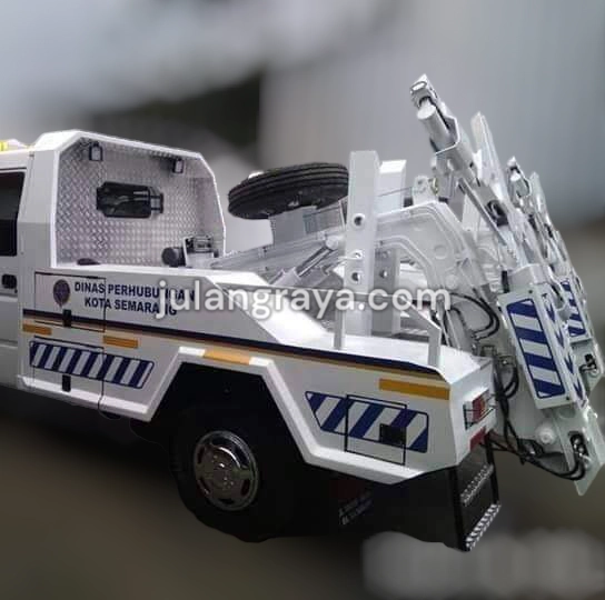 Pembuat truck derek double cabin